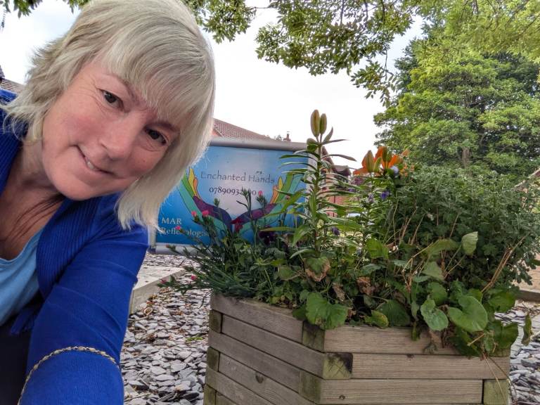 Enchanted Hands reflexology, crystal reflexology and reiki/quantum healing