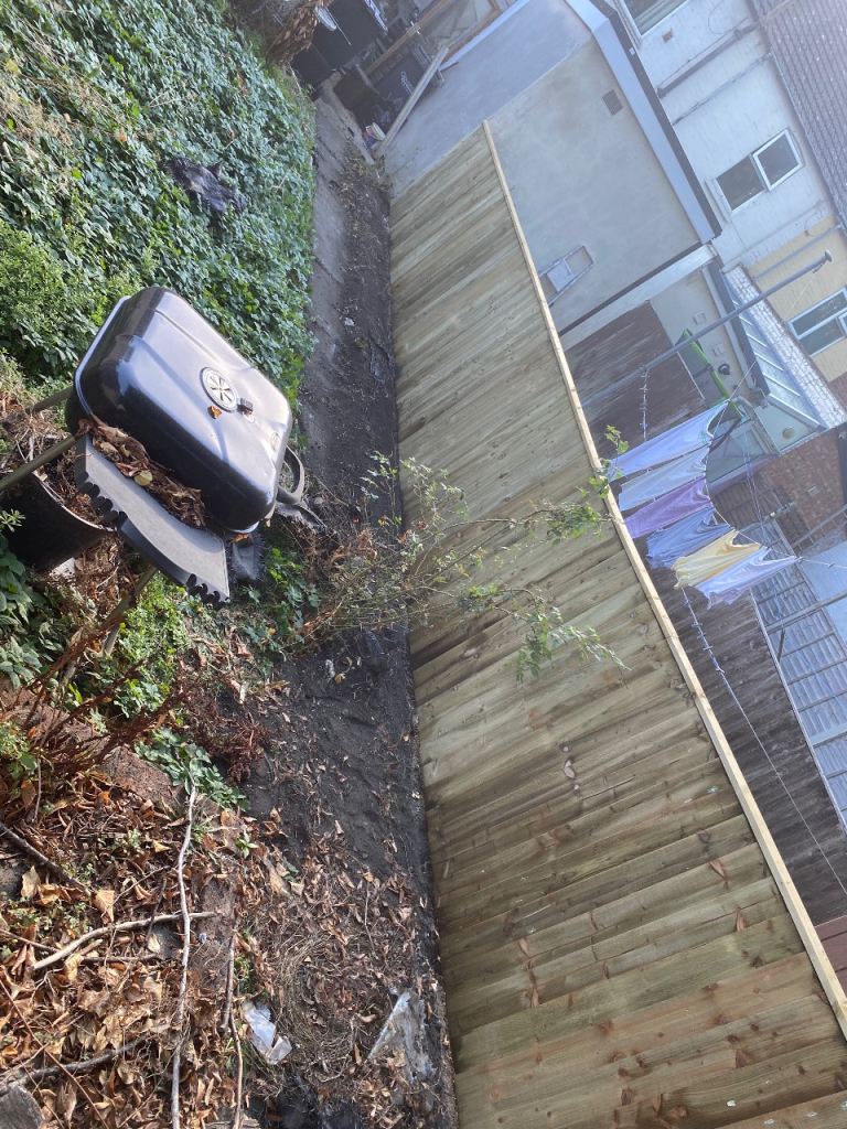 Fencing and construction. / maintenance works. 