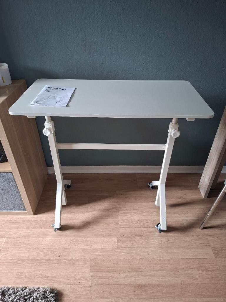 Laptop cart