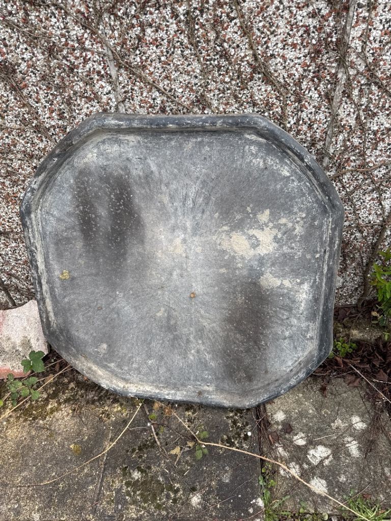 Cement mixing tray 