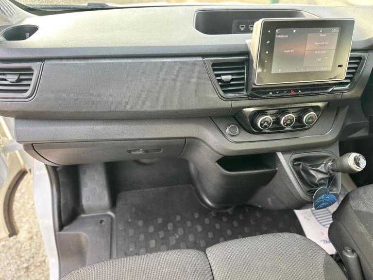 2023 Renault Trafic LL30 Blue dCi 130 Business+ Van PANEL VAN DIESEL Manual