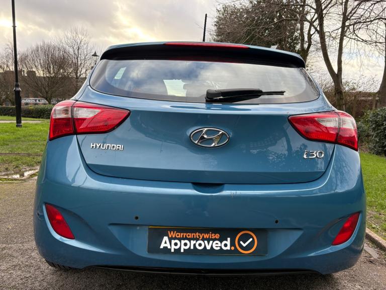2012 Hyundai i30 1.6 CRDi BLUE DRIVE ACTIVE 5DR **1 OWNER FROM BRAND NEW **£20 TAX HATCHBACK Dies...