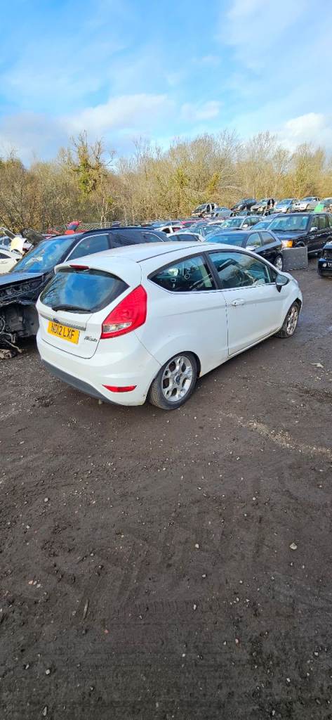 Ford fiesta 12 plate breaking 