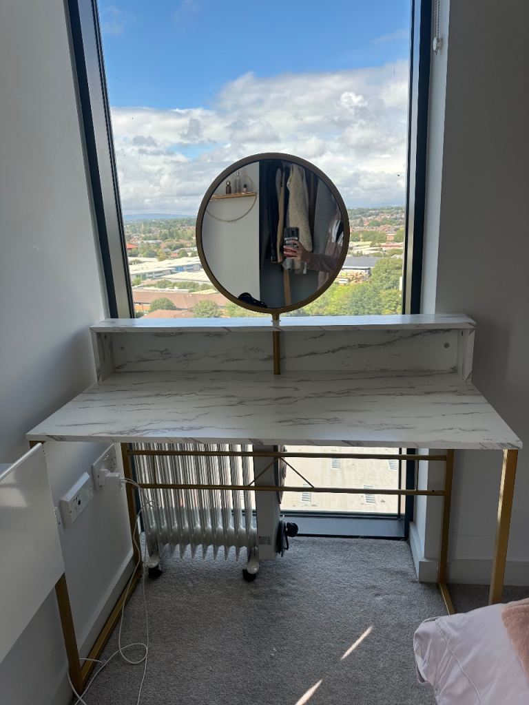 Modern Dressing Table with Round Mirror, Vanity Makeup Desk