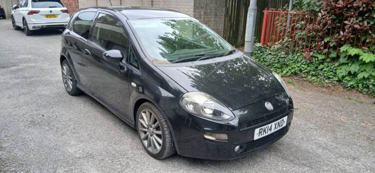  2014 fiat punto 1.4 petrol manual with long mot till 11th march 2027 