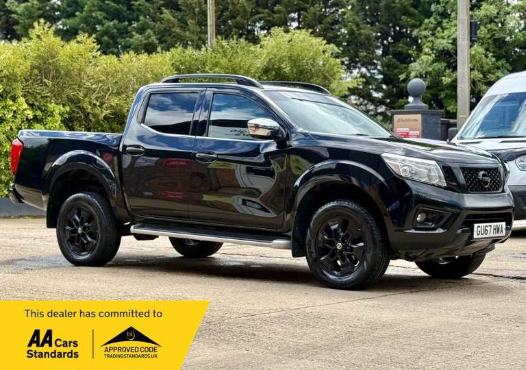 2017 Nissan Navara 2.3 dCi Tekna Auto 4WD Euro 6 4dr Diesel
