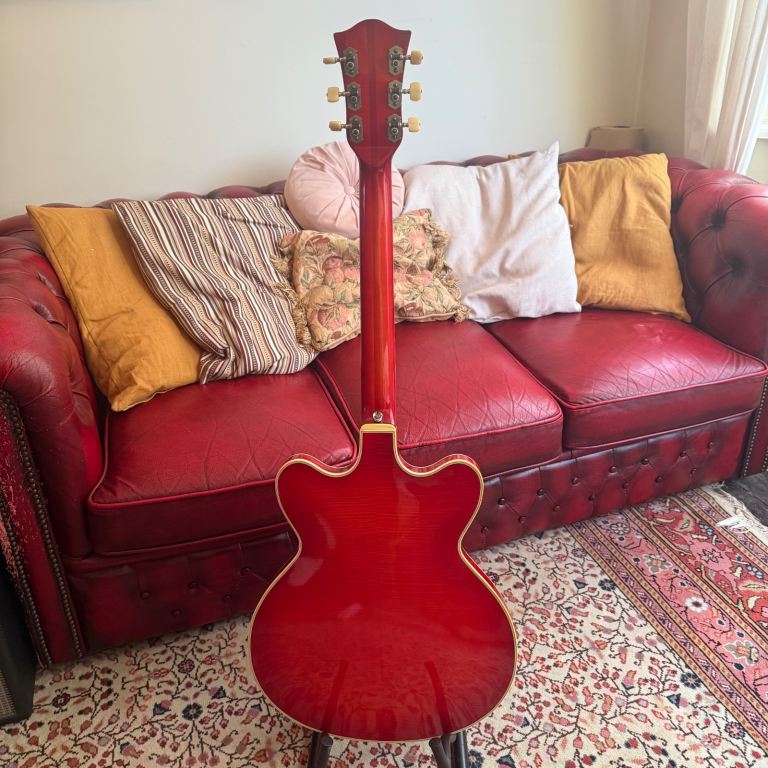 Hofner Verithin 1963 Cherry Hollow Body Electric Guitar