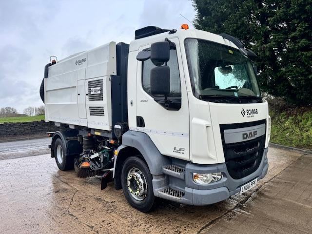 2016 66 DAF LF 220 E6 Scarab M65T dual sweep road sweeper  ex council
