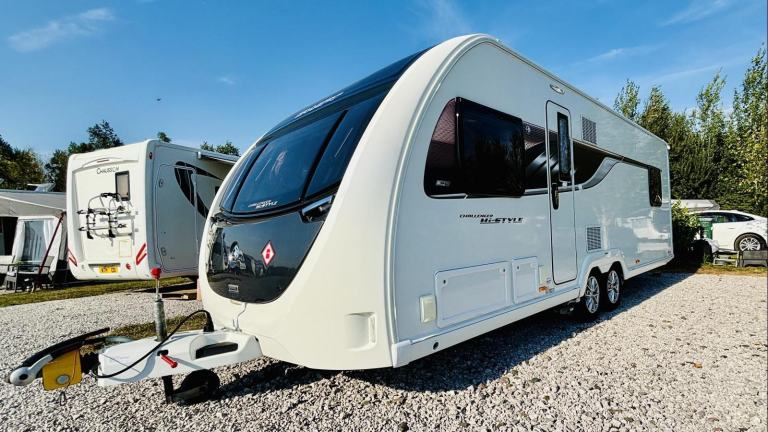 2020 Swift Challenger X835 4 Berth Twin Motor Mover Caravan