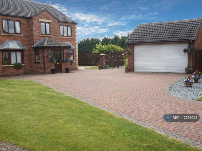 4 bedroom house in Maythorne Drive, South Hetton, Durham, DH6 (4 bed) (#2758953)