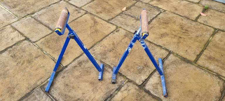 Record Chop Saw Roller Material Support