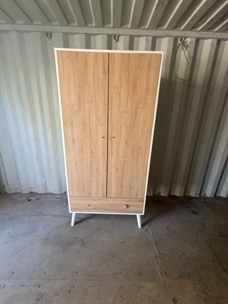 Modern Oak & White Wardrobe – Great Condition