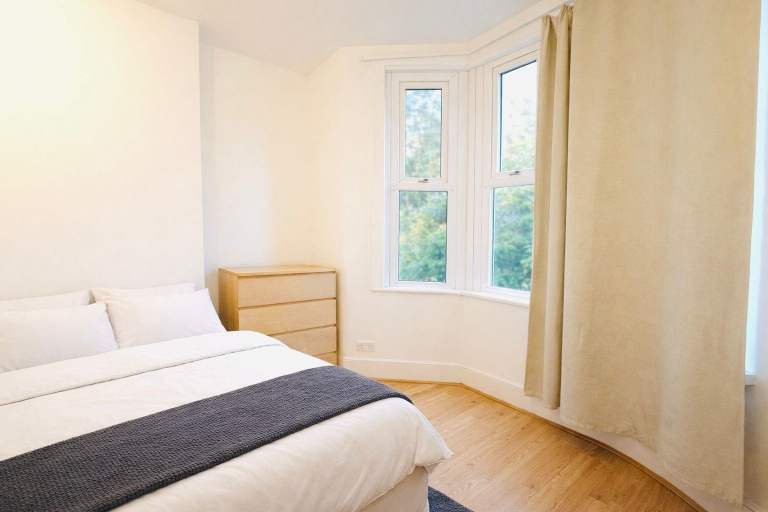 2 Double rooms available-💎💎-Surrey Quays