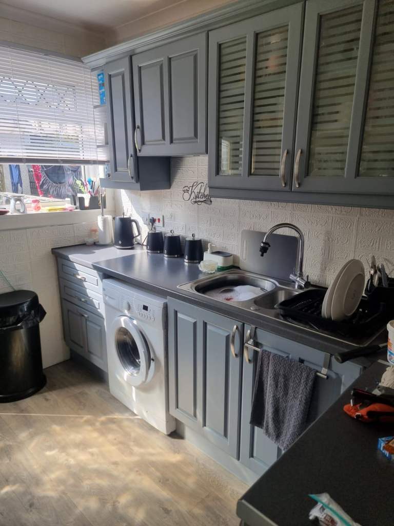 *Seldom Available* 3 Bedroom, 2 Bathroom, Furnished Terraced House in Hamilton