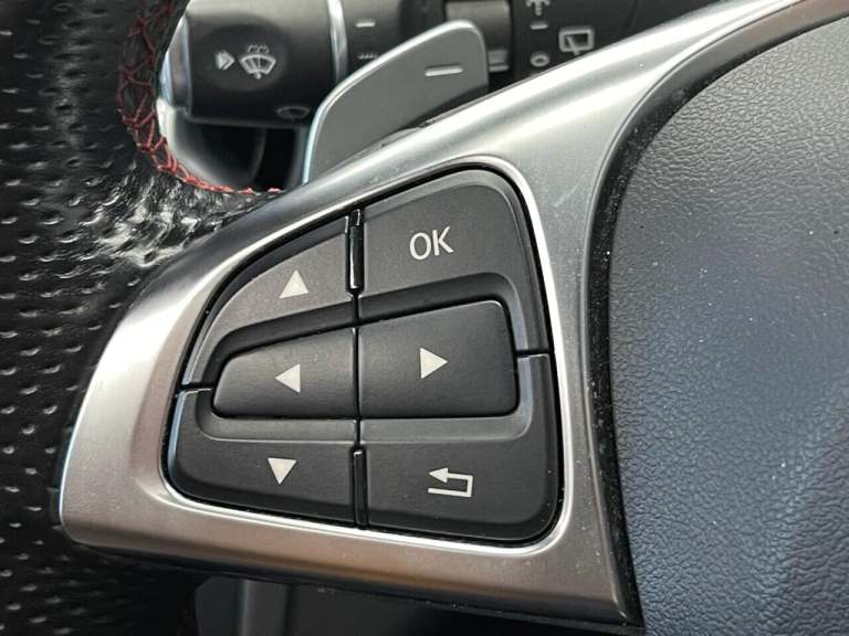 2017 Mercedes-Benz GLA 2.0 GLA250 AMG Line (Premium Plus) SUV 5dr Petrol 7G-DCT 4MATIC Euro 6 (s/...