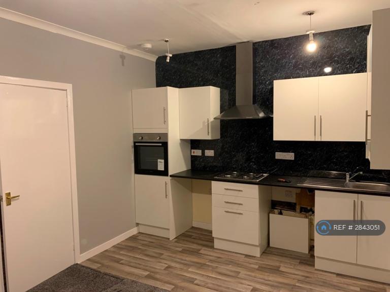 1 bedroom flat in Muirend Street, Kilbirnie, KA25 (1 bed) (#2843051)