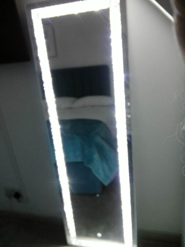 Crushed Diamond Full Length Mirror with LED Lights – As Good As New
