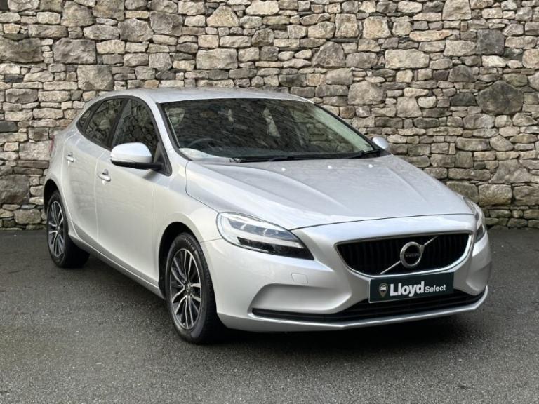 VOLVO V40 T2 Momentum Nav Plus 5dr Geartronic