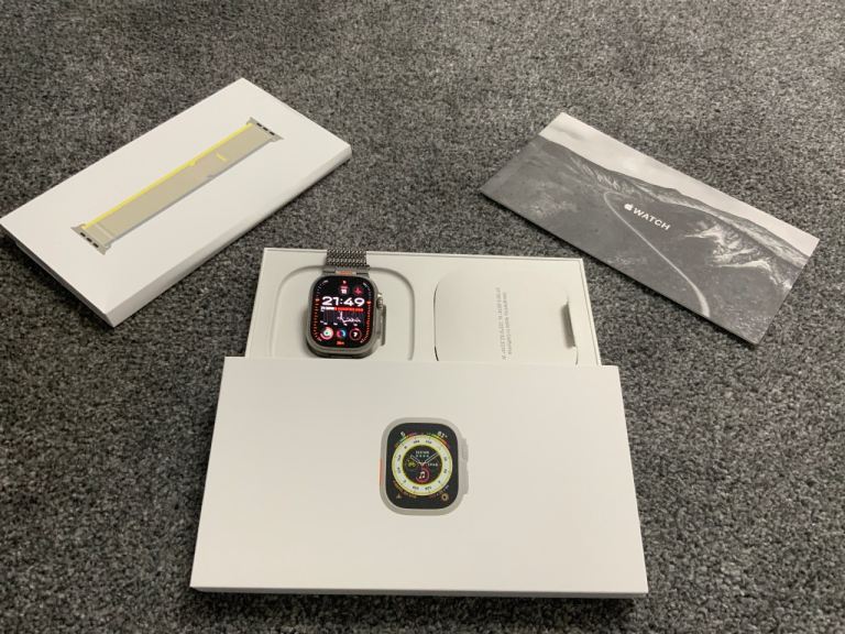 Apple Ultra Watch (Boxed) VGC Milanese loop new strap & Sport Strap (New)