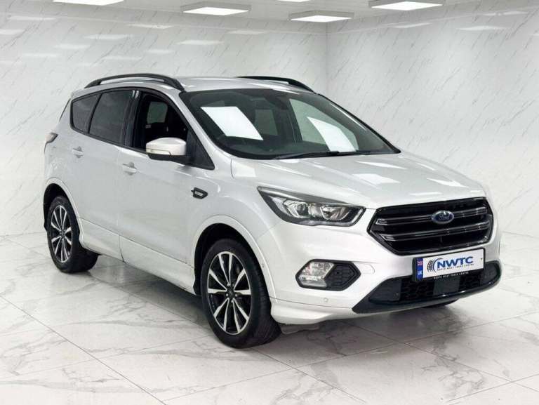 2018 Ford Kuga 1.5 TDCi ST-Line SUV 5dr Diesel Manual Euro 6 (s/s) (120 ps) 1 FORMER OWNER HATCHB...