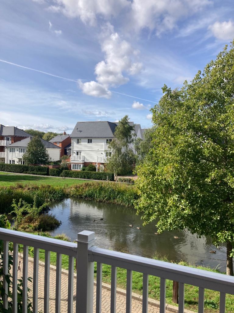 Luxury room in high Wycombe with balcony only £200 deposit 