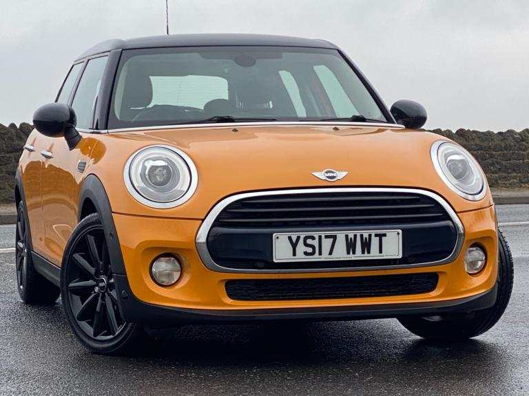 2017 MINI Hatch 1.5 Cooper Auto - Sat Nav & Media Pack XL & Chili Pack HATCHBACK Petrol Automatic