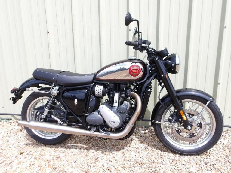 BSA Gold Star 650 Brand New 2026, Finished In Midnight Black * UK Delivery *