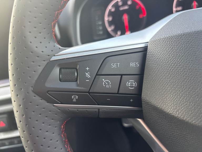 2025 SEAT Arona 1.0 TSI 115 FR Black Edition 5dr Hatchback PETROL Manual