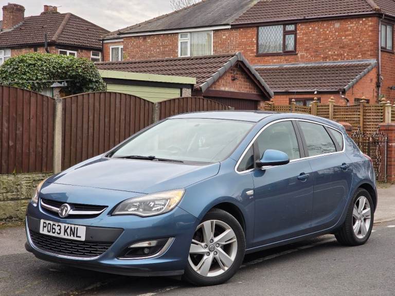 Vauxhall, ASTRA, Hatchback, 2013, Semi-Auto, 1956 (cc), 5 doors