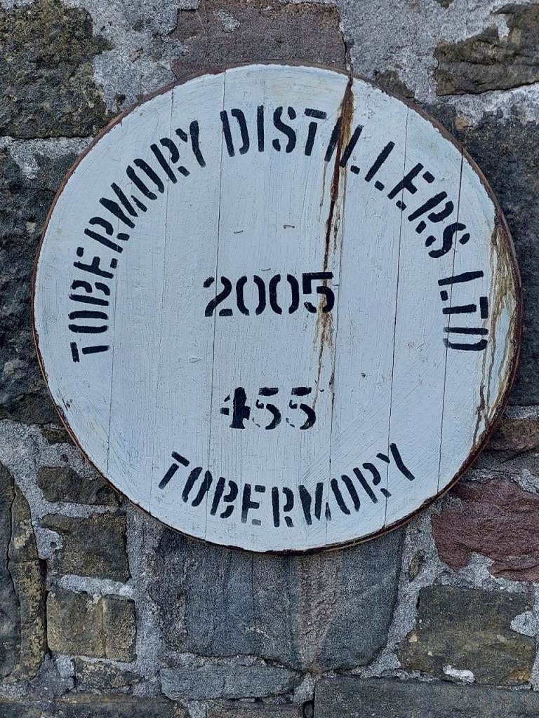 Rare 2005 Tobermory Isle of Mull Whisky barrel lid top for Display