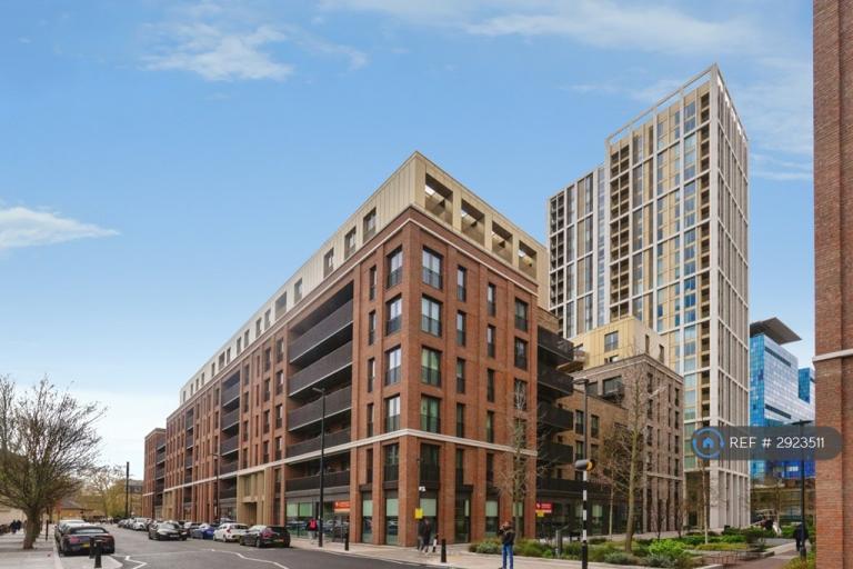 2 bedroom flat in Sidney St, London, E1 (2 bed) (#2923511)