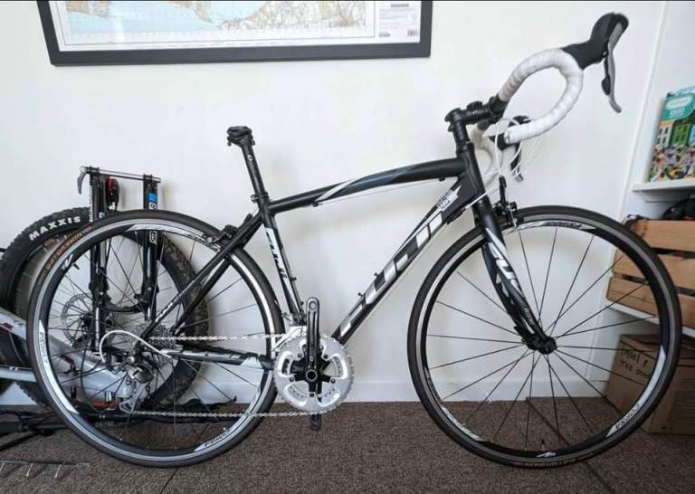 image for Fuji Sportif 1.1 small road bike