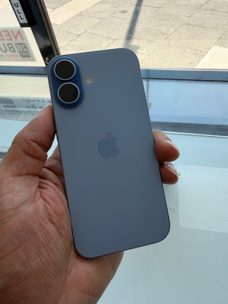 APPLE IPHONE 17 256GB UNLOCKED BH98% 