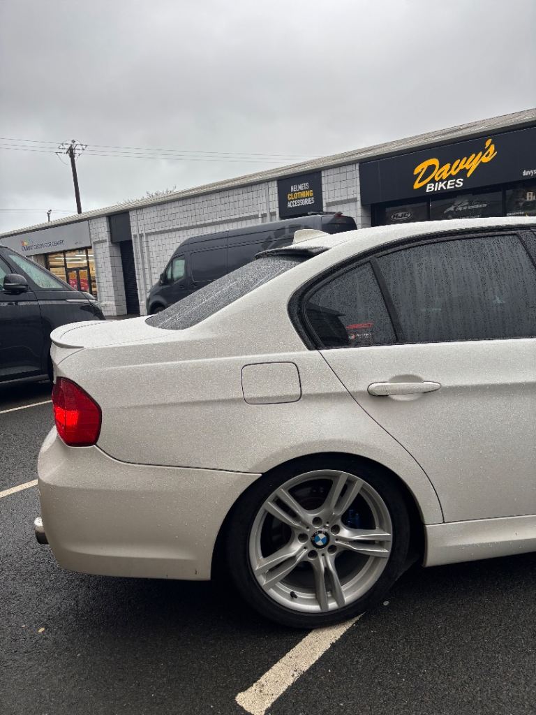 BMW, 3 SERIES, Saloon, 2011, Manual, 1995 (cc), 4 doors