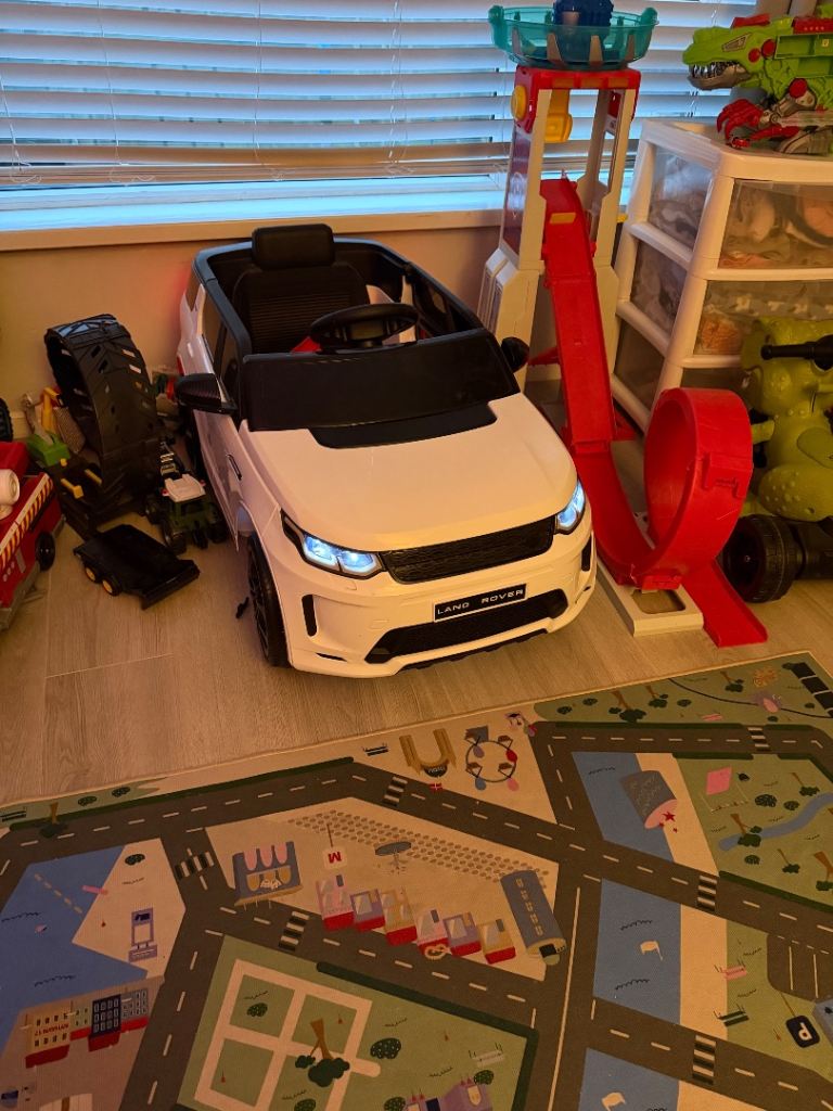 Range Rover electric car 