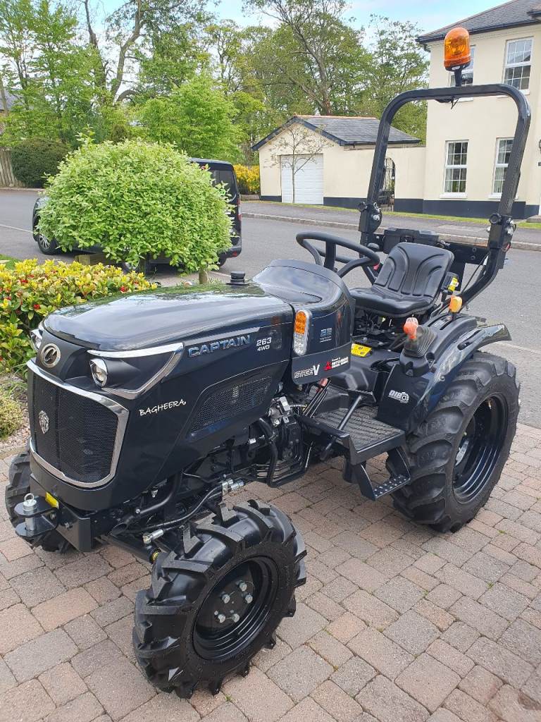 Compact tractor 26hp