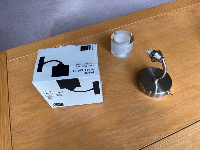 Wall light fitting x2