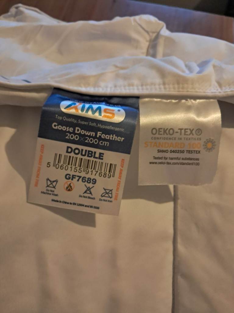 image for AIMS 13.5 Tog double size goose feather duvet. Local pick up.