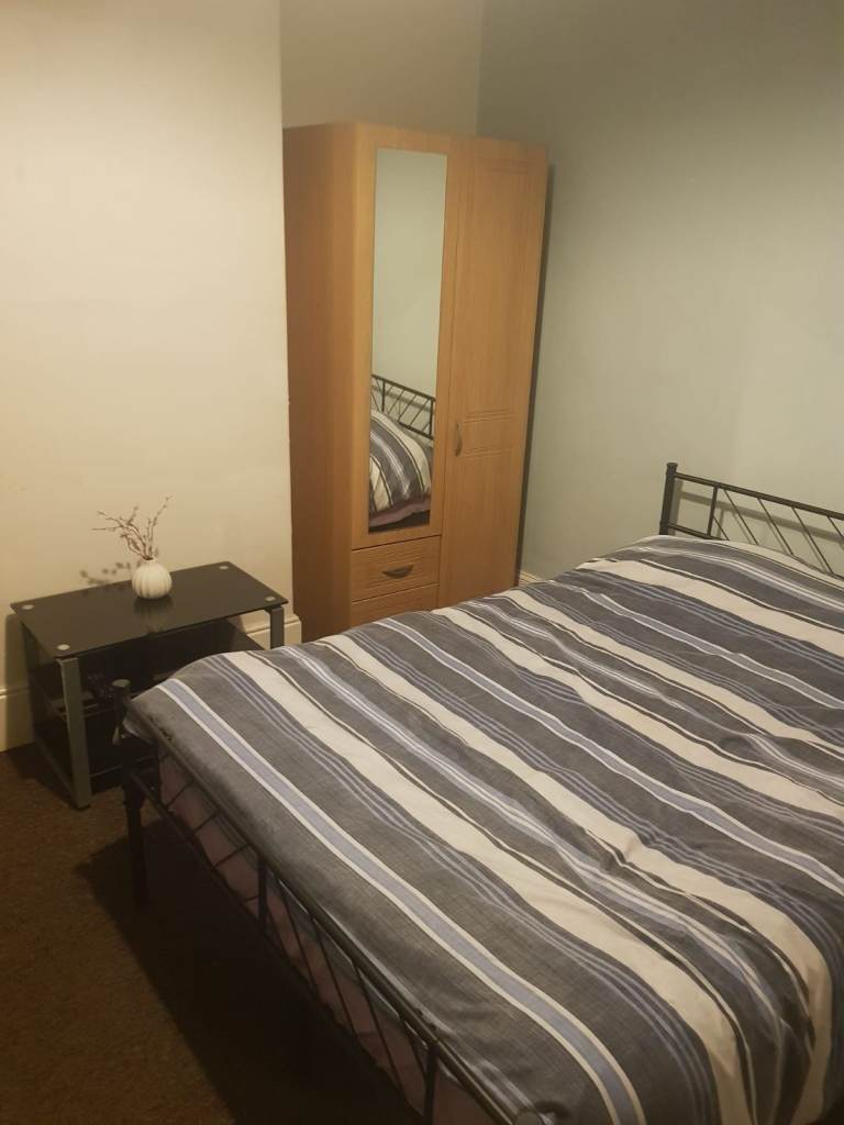 Double Room to let close to London Road S2
