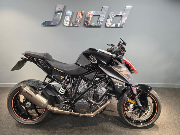 2018 KTM 1290 SUPER DUKE R