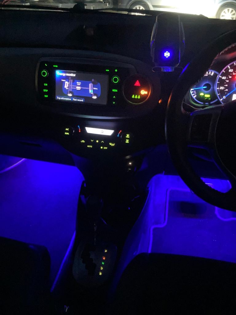 Toyota, YARIS,Hybrid Trend VVT-i Hatchback, 2014, Automatic , 1497 (cc), 5 doors
