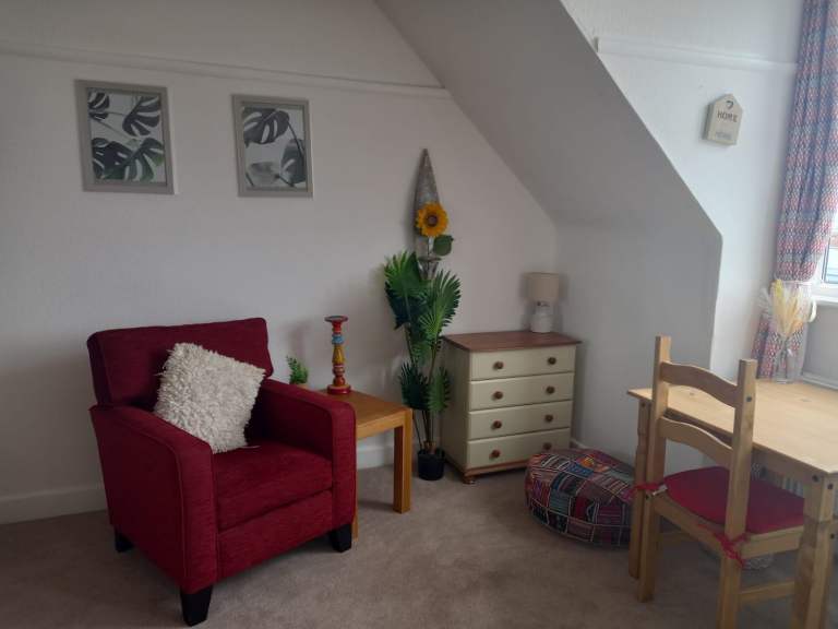 Lovely double room with lounge area 