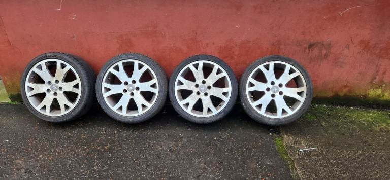 VAUXHALL ASTRA GSI 17 INCH SNOWFLAKE ALLOYS AND TYRES 