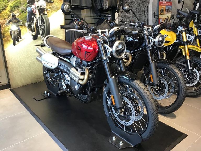 TRIUMPH SCRAMBLER 1200 X