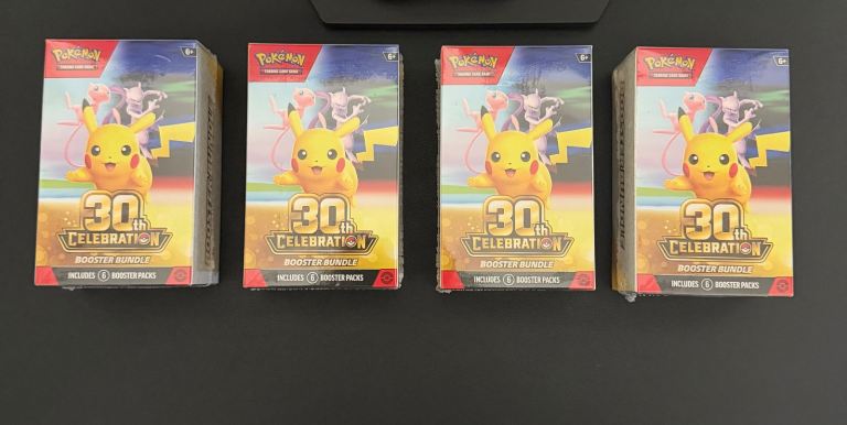 Pokémon TCG 30th Celebration Booster Bundle - 6 Booster Packs, English (6+)