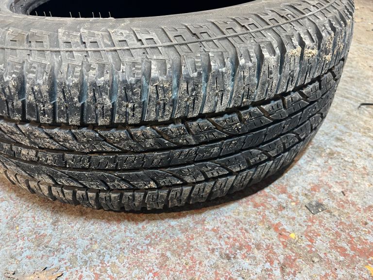4 x 4 tyre 255/65-17 Yokohama geolandar 