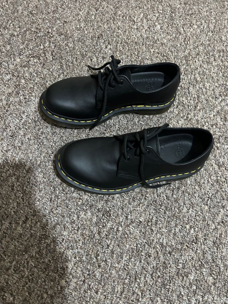Children’s shoes 