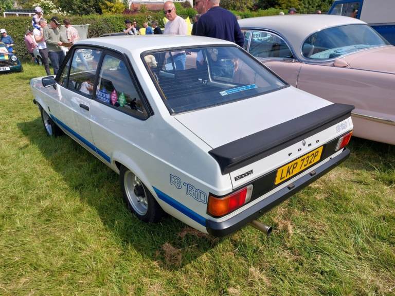 Ford, ESCORT POPULAR PLUS, 1975, 1558 (cc)