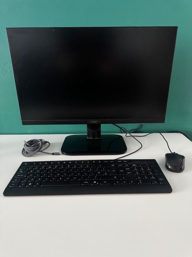 Monitor, keyboard & mouse 