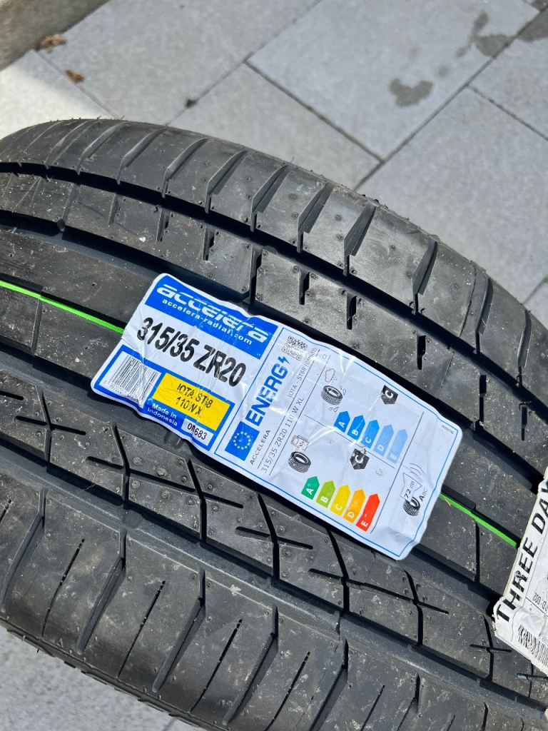 Accelera 315/35R20 Tyre